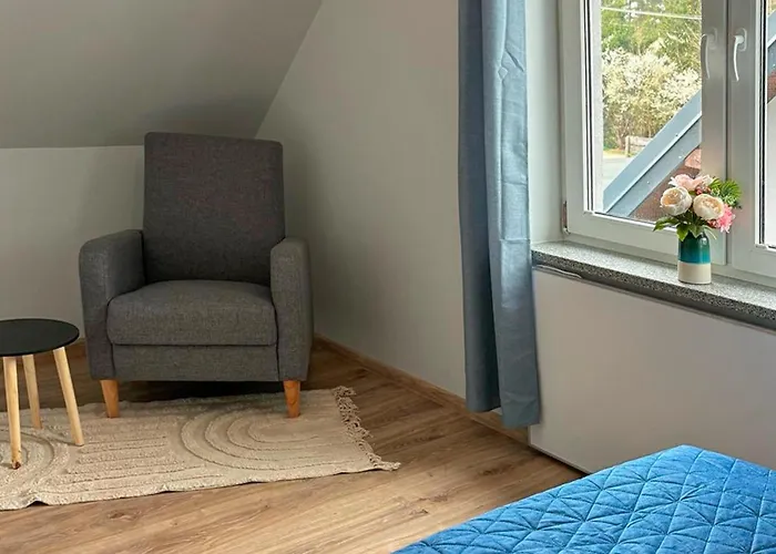 2 Bedroom Gorgeous In Оструда